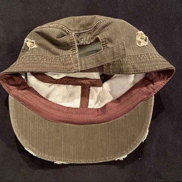 Cute bedazzled camo hat - Picture 2 of 3